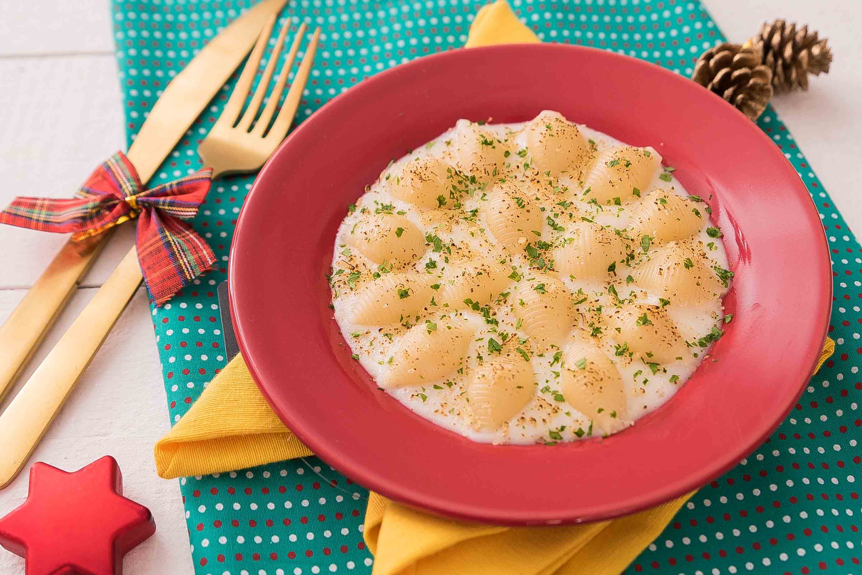 Macarrão Búzio ao Molho de Queijos Gratinados