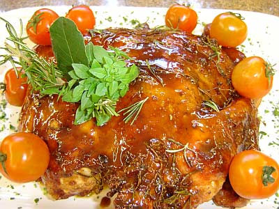 Galinha assada inteira com molho barbecue