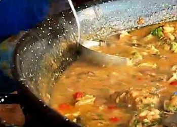 Feijoada de Pintado com Farofa de Banana da Terra