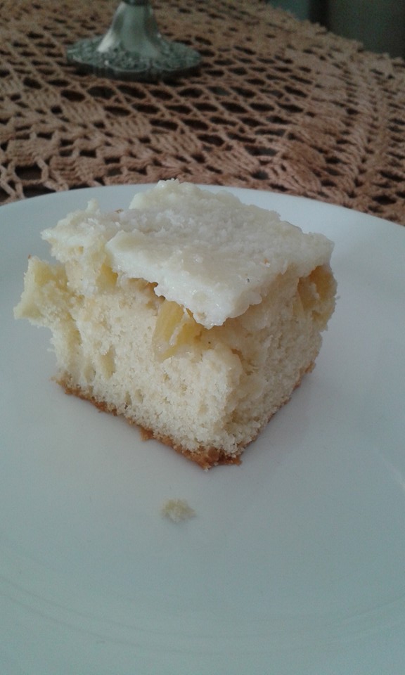 Bolo Gelado de Abacaxi com Coco