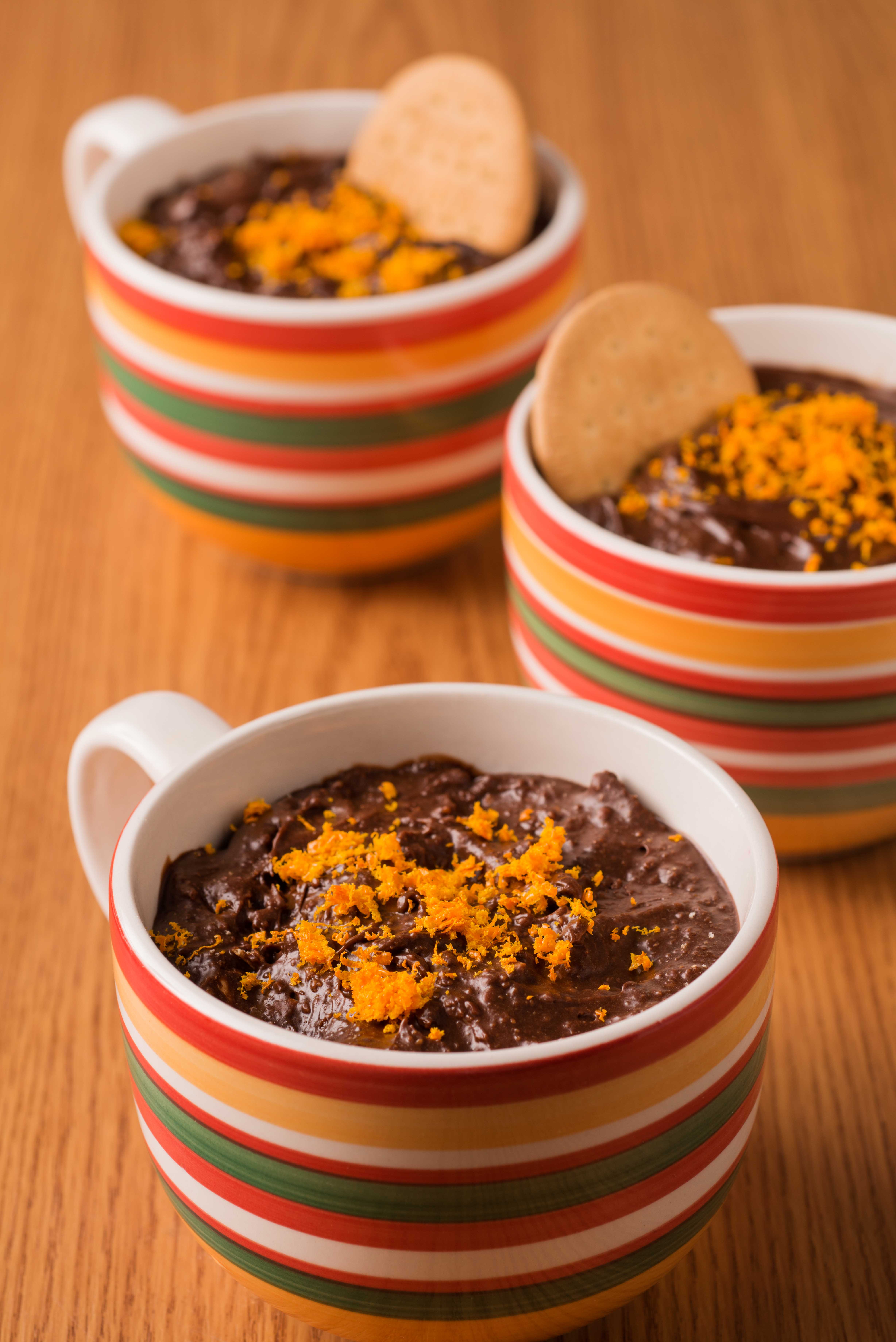 Mousse de Chocolate com Biscoito Maria